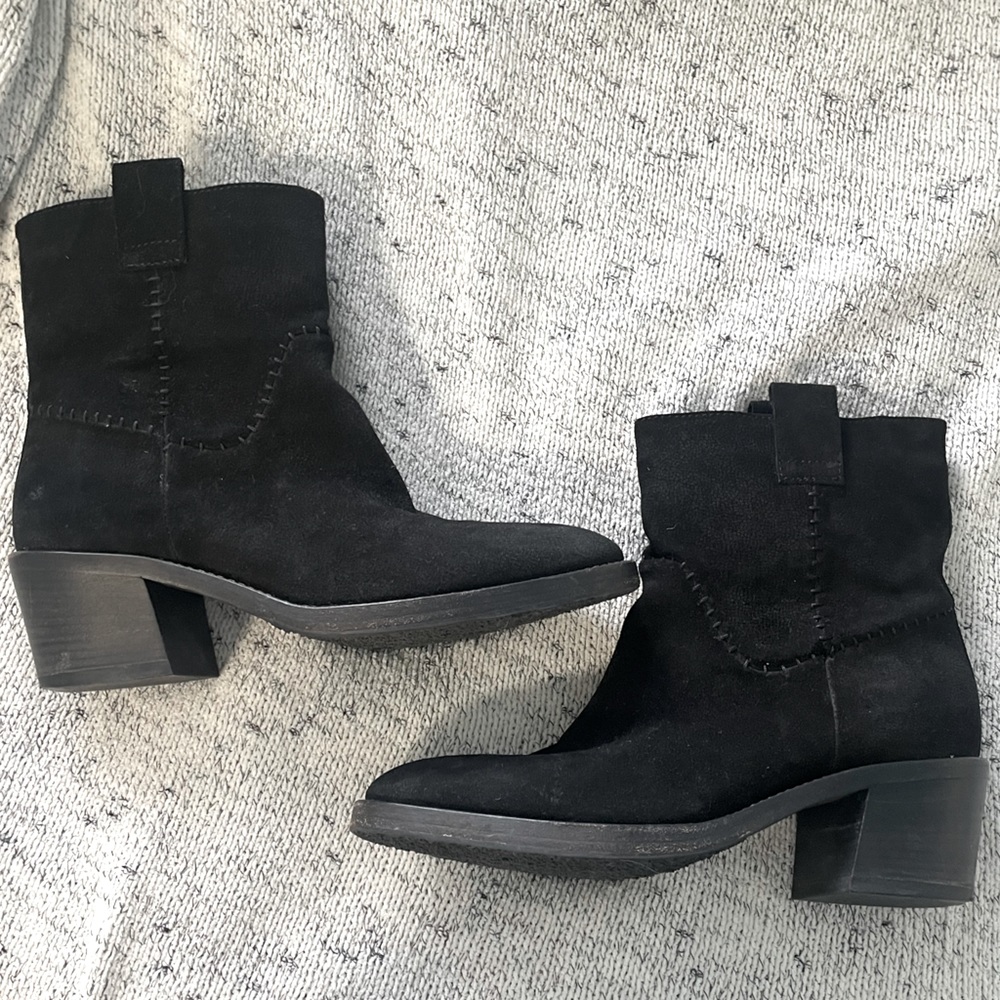 Aquatalia Suede Black Ankle Boots